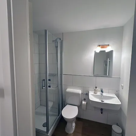 Lassen Hof 02 Eichhoernchenkobel